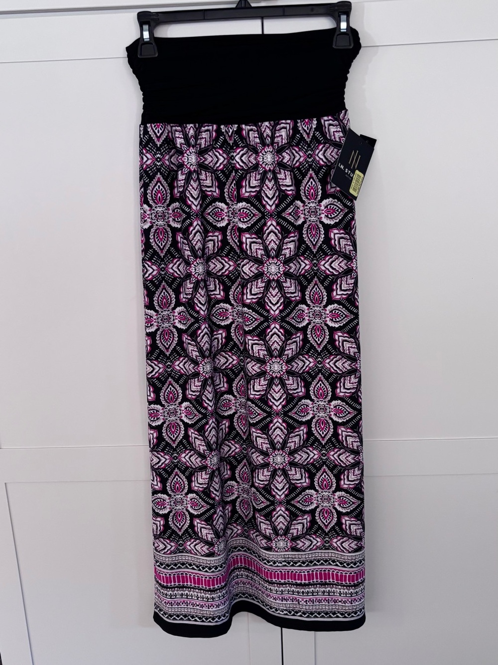 Women’s Black & Pink Patterned Maxi Skirt